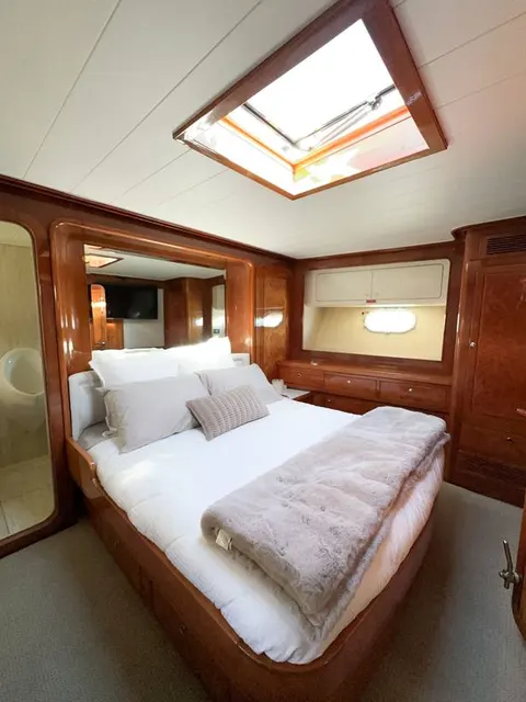 Bote Charters yacht stateroom, photo 10 of 59