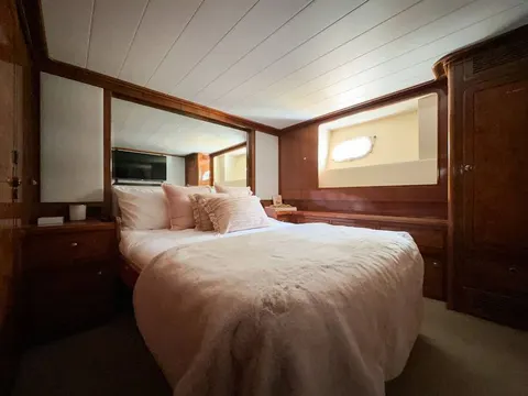 Bote Charters yacht guest cabin, photo 29 of 59