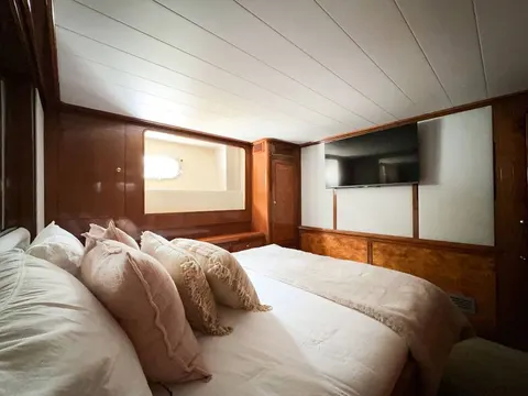 Bote Charters yacht guest cabin, photo 31 of 59