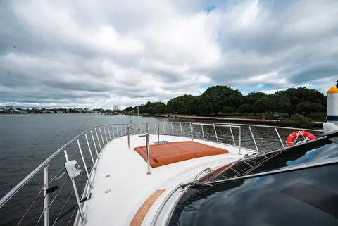 The bow sun lounge on Bote Charters